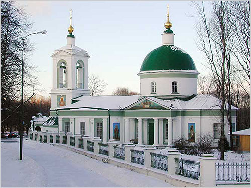 Церковь Троицы Живоначальной на Воробьевых горах